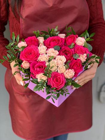 Цветочная композиция из Розы в коробке в Псебае