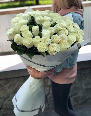 Букет 35 Белых роз в Псебае