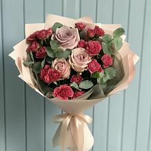 Букет цветов из:  Гвоздики и Розы в Псебае